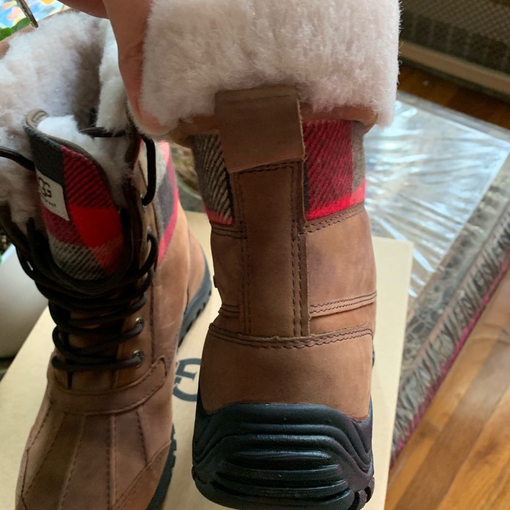 Boots - Picture 3 of 7